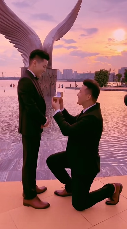 Hà Trí Quang và người yêu đồng giới tung bộ ảnh cưới đầu tiên trước thềm đám hỏi vào tháng 10 - Ảnh 6